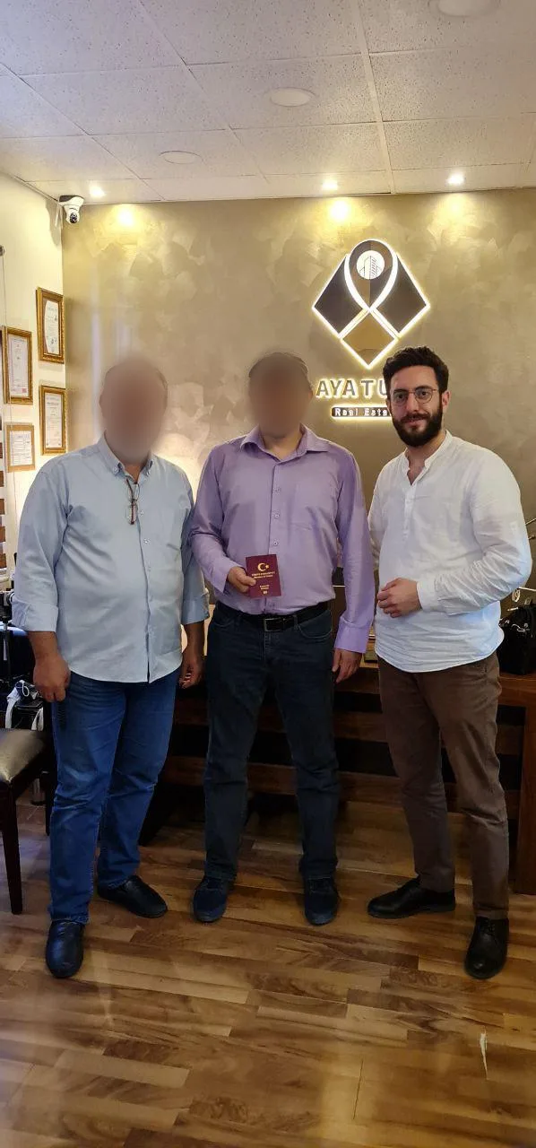 مع عملائنا في مكتب آية تورك