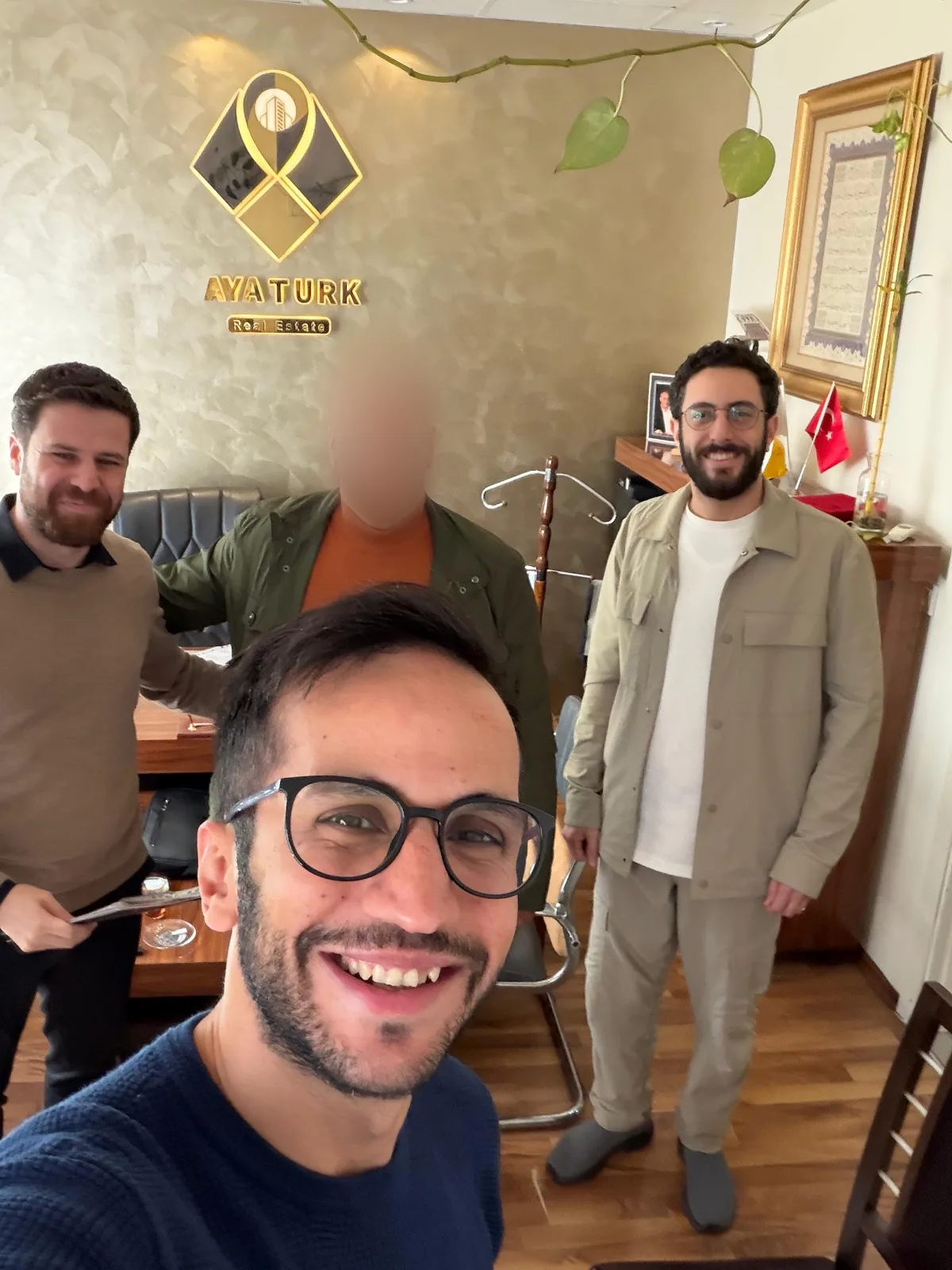 مع عملائنا في مكتب آية تورك