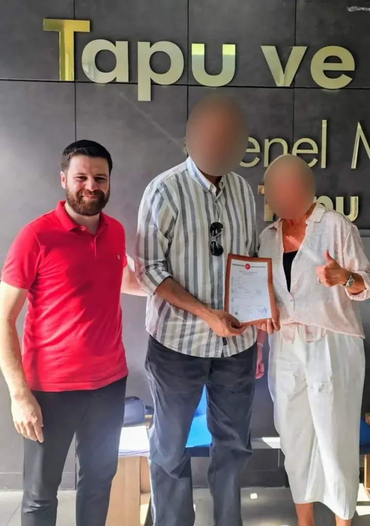 استلام سند الطابو في مديرية الطابو باسطنبول بعد شراء عقار للمصريين