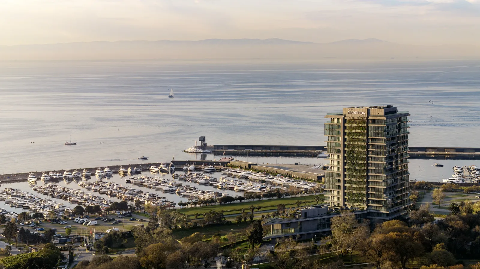 مشروع مارينادا أتاكوي Marinada Ataköy في اسطنبول - الإطلالة البحرية عند الشروق